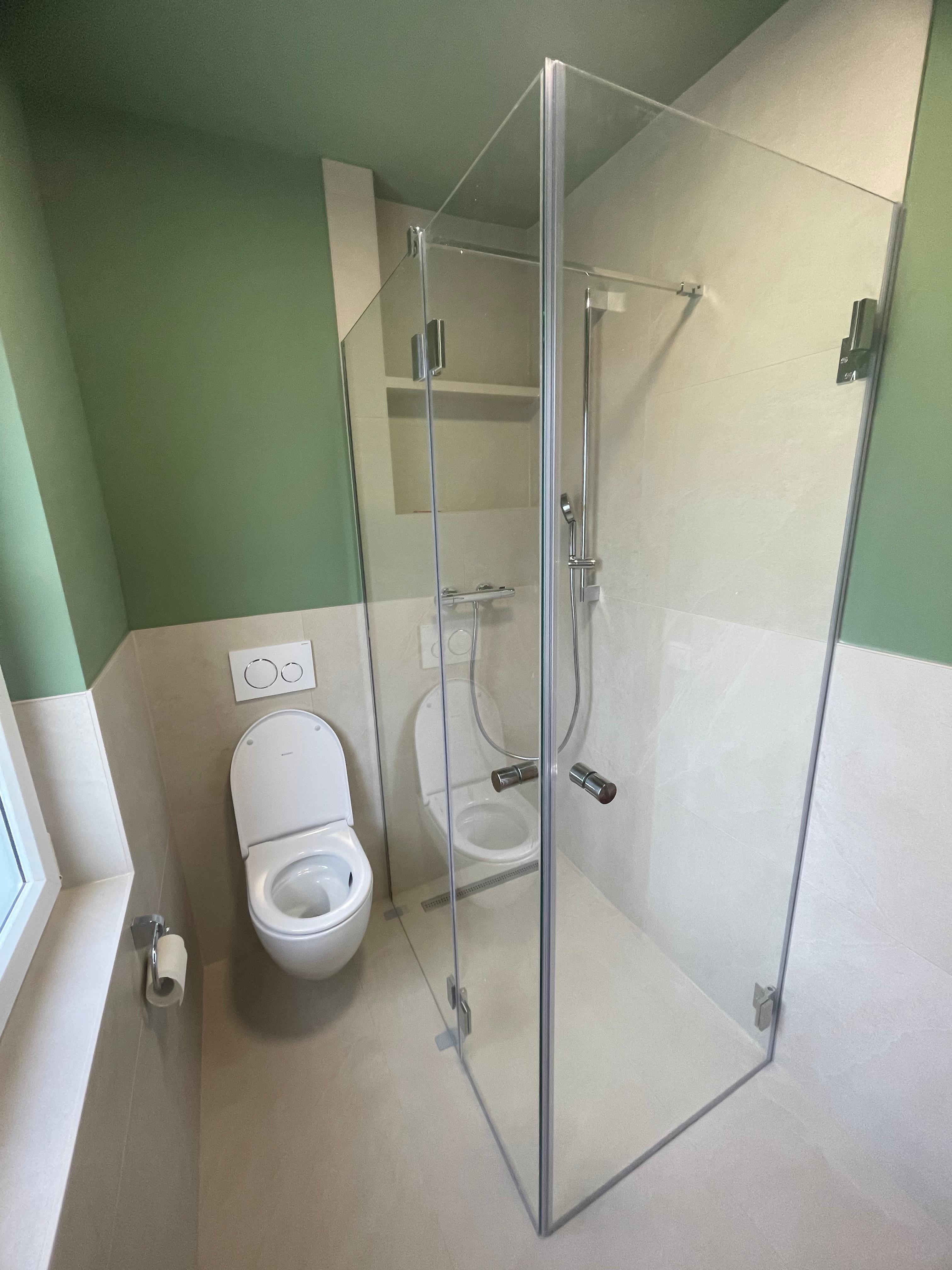 Design Bad - Glasdusche & hochwertige Fliesen